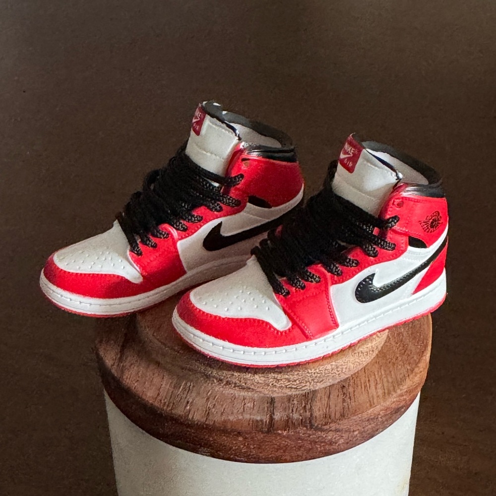 Mini Air Jordan 1 Chicago Sneakers - Fits Labubu
